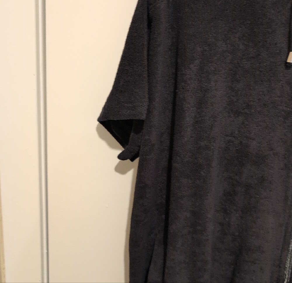 Black Hooded Zip-Front Women's Beach/Pool CoverUp - Picture 3 of 5